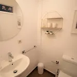 Quiet And Central Apartment *